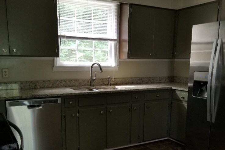 Building Photo - 111 Canyon Dr