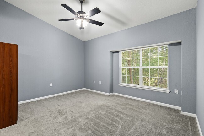 Building Photo - Charming Magnolia Place Townhome