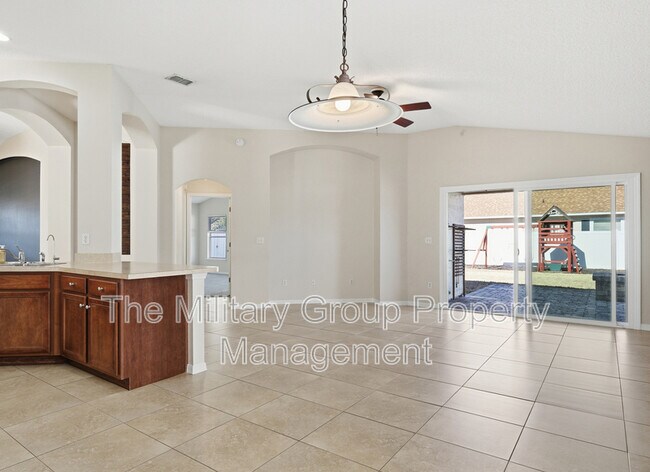 Building Photo - 586 Longmill Ln