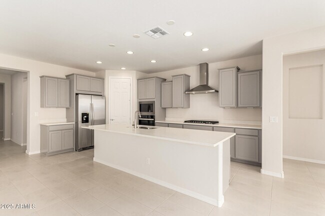 Building Photo - 17651 W Palo Verde Dr