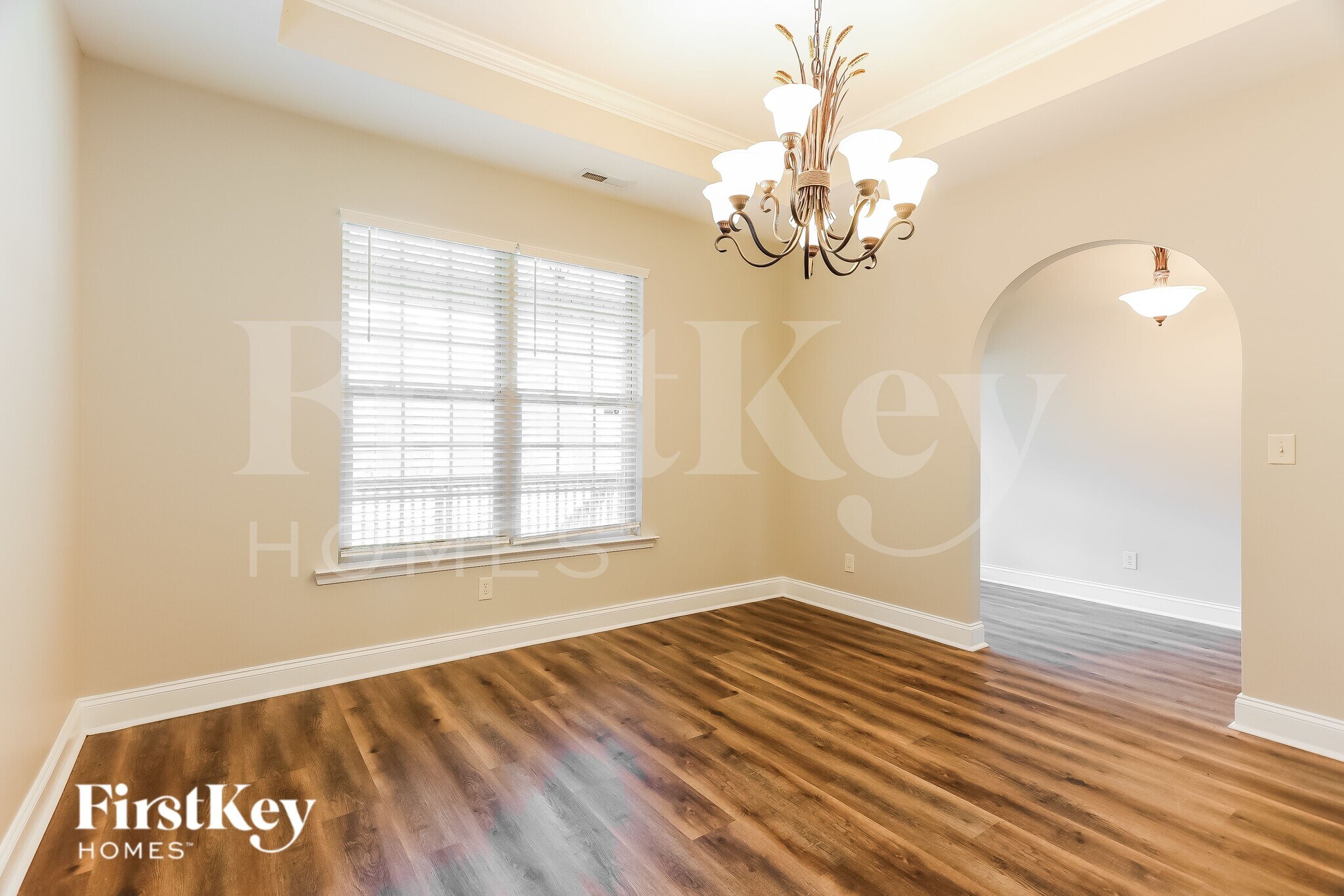 Building Photo - 20815 Sandy Dr