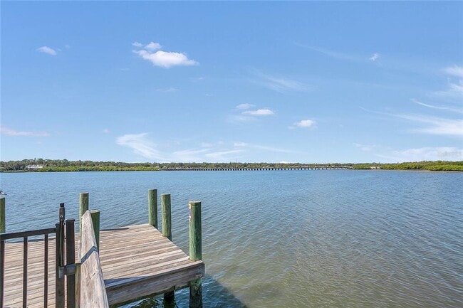 Building Photo - 9009 Palm Key Ave