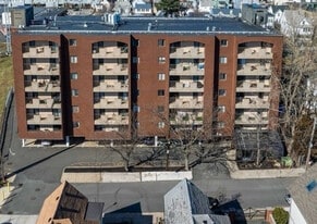 Building Photo - 39 Parlin St