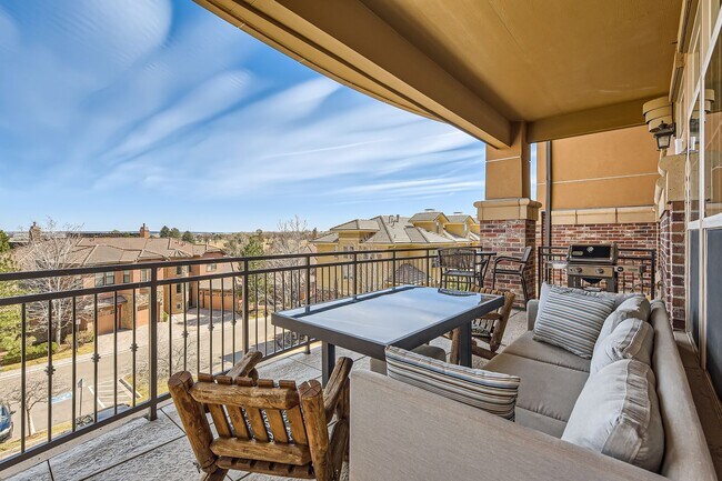 Building Photo - Evolve Real Estate presents: Beautiful 2 Bed/2 Bath Loft Condo, 1523 SQFT, Available May 1st!