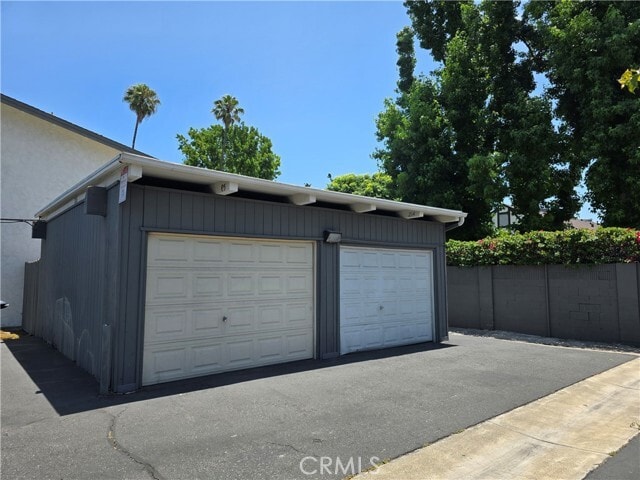Building Photo - 16578 Montego Way