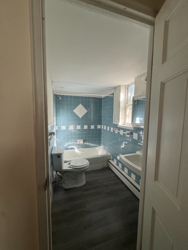 Building Photo - 505 Sandheger Pl