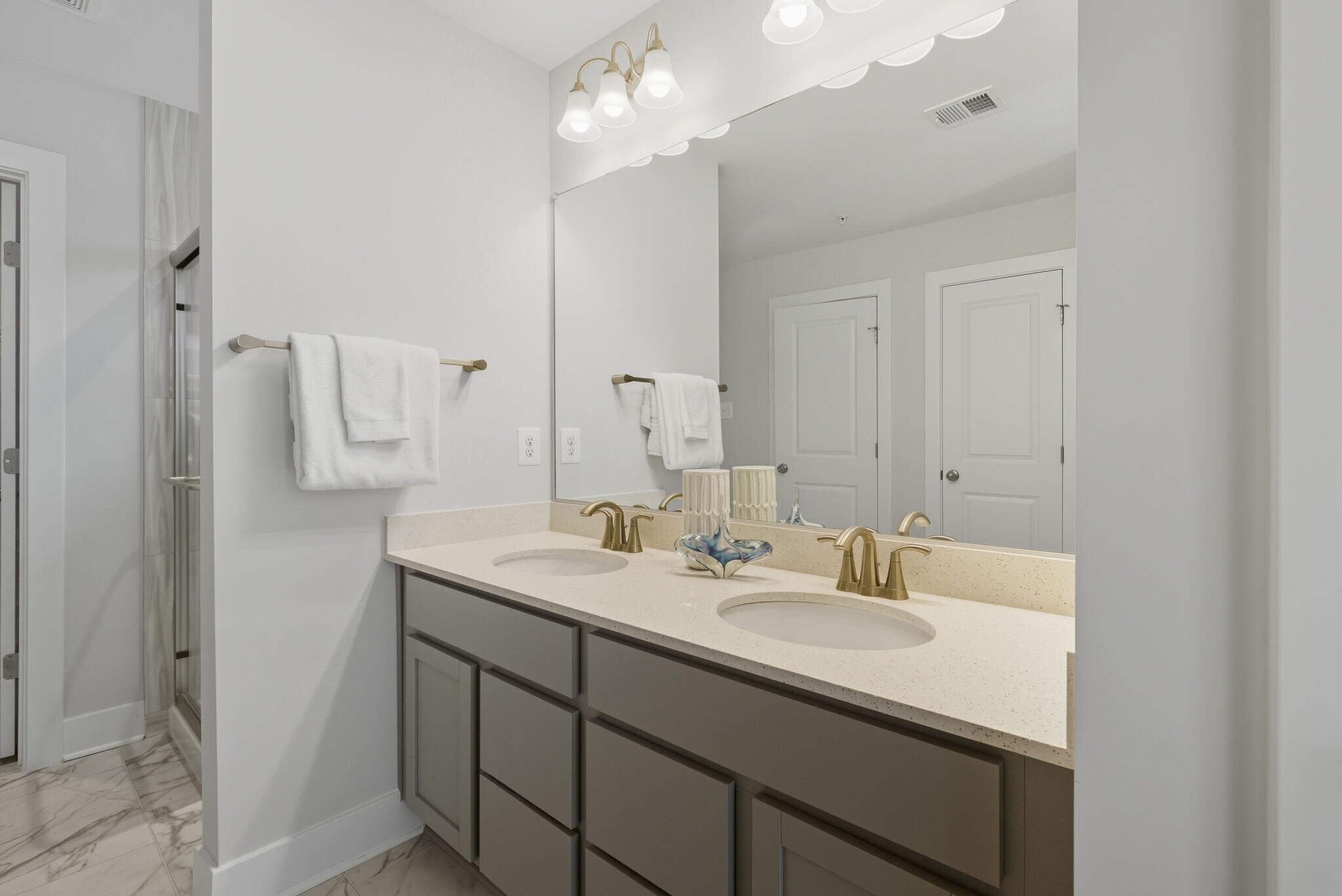 Building Photo - 328 Ridge Rd