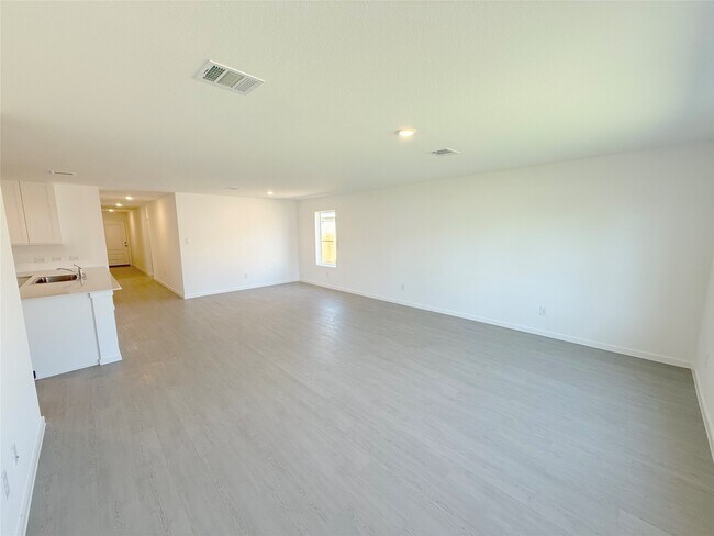 Building Photo - 505 Robin Ct