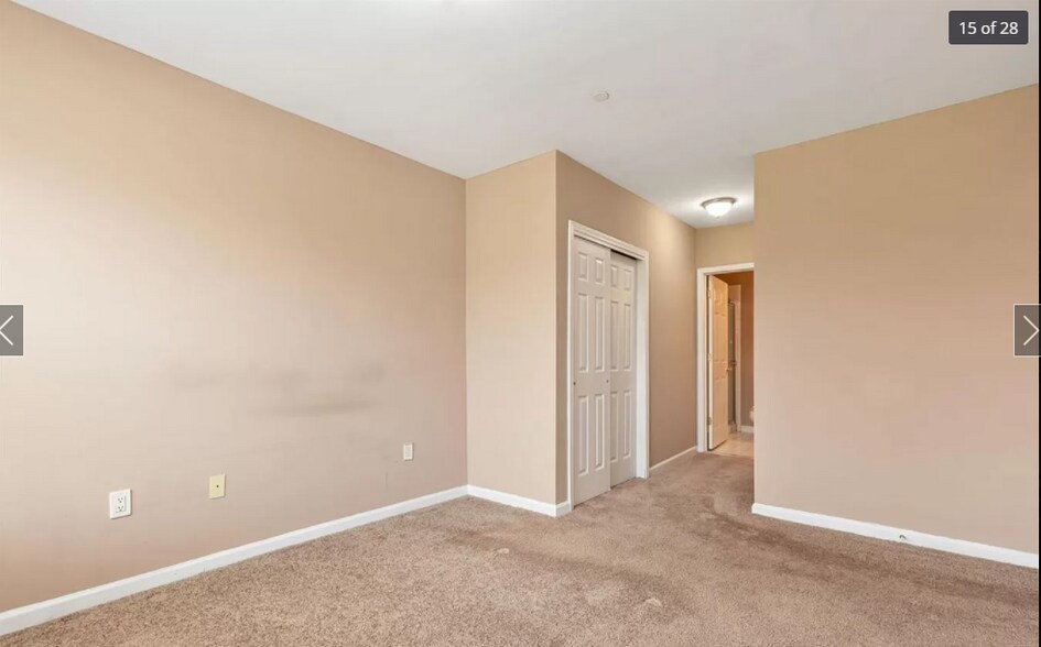 Building Photo - 368 Rector St