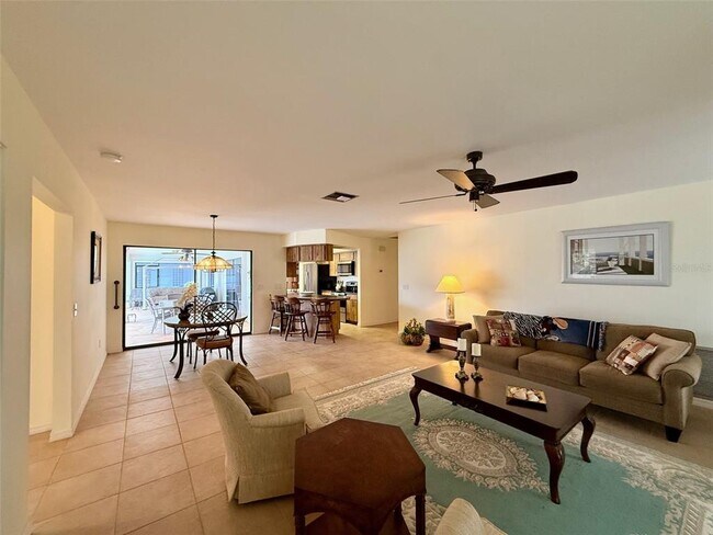 Building Photo - 2460 W Marion Ave