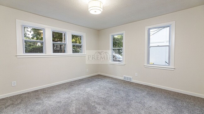 Building Photo - 8340 Riggs St