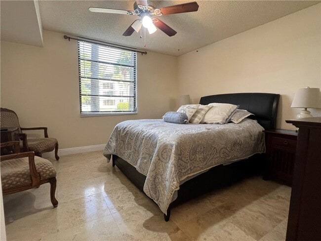 Building Photo - 1721 Whitehall Dr