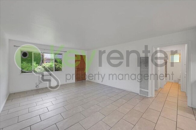 Building Photo - 6705 Greenback Ln