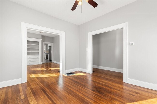 Building Photo - 3 Lawry St