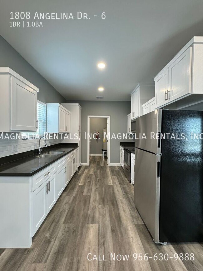 Building Photo - 1808 Angelina Dr