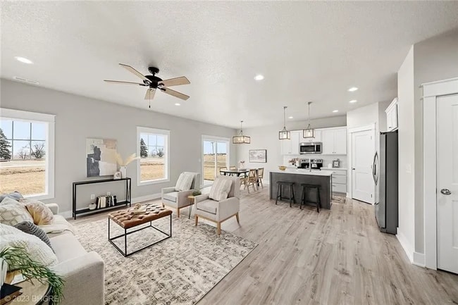 Building Photo - 1102 28th St