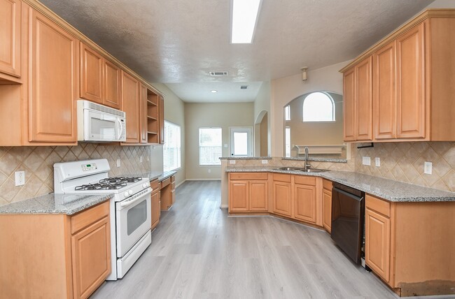 Building Photo - 15114 Snow Hill Ct