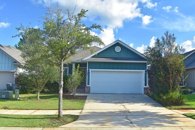 Building Photo - In the Heart of Freeport-LaGrange Landing ...