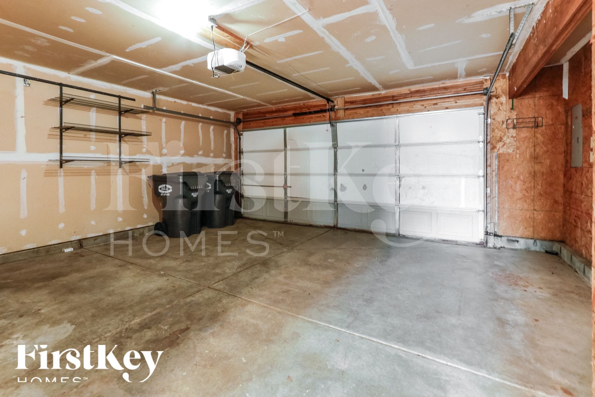 Building Photo - 8211 S Shady Trail Dr