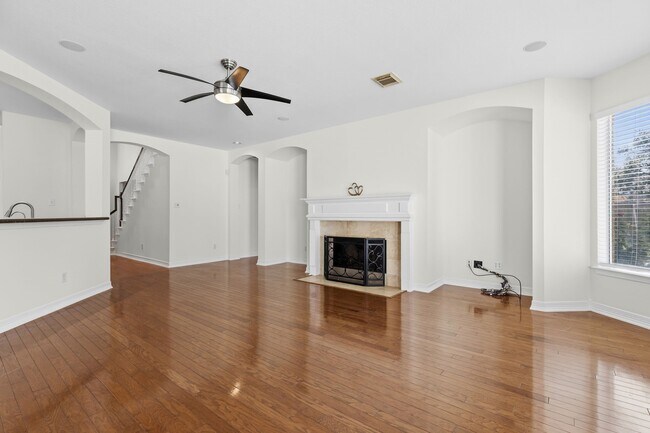 Building Photo - 5630 Ashford Ridge Ln