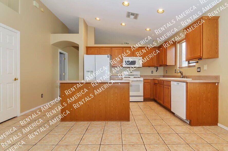 Building Photo - 10462 E Jerrell Cove St