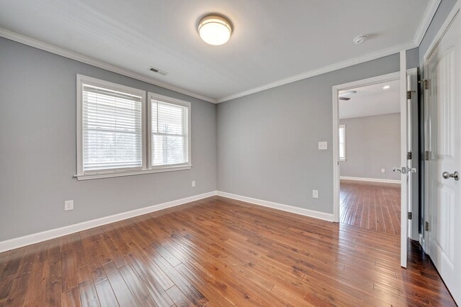 Building Photo - Beautiful bungalow in fabulous Durham location!