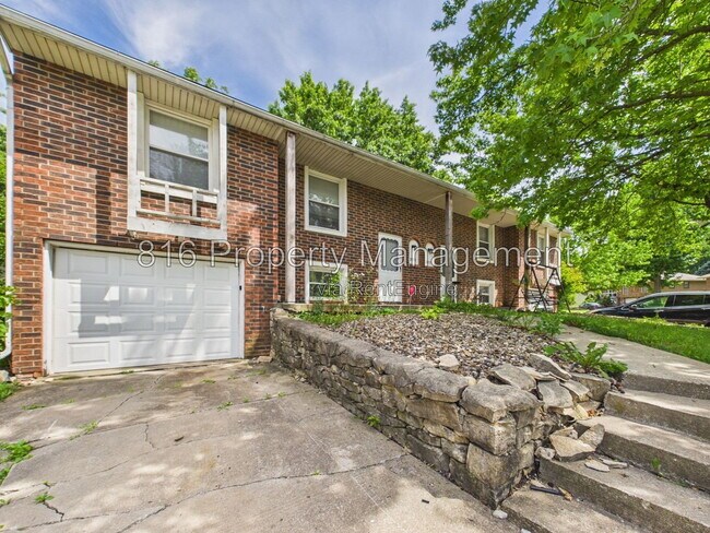 Building Photo - 2835 Tepee Ave