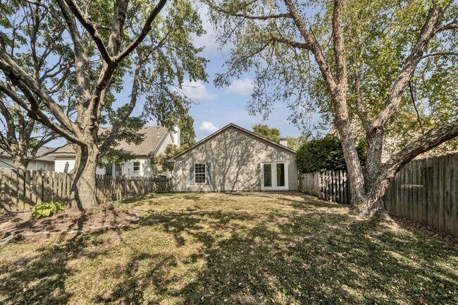 Building Photo - 1201 Red Stone Dr