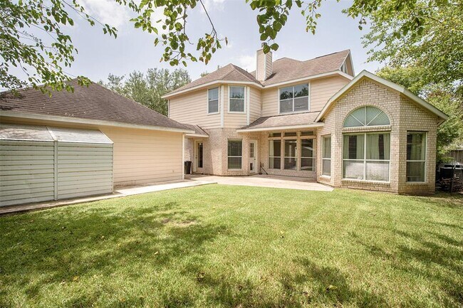 Building Photo - 2109 Enchanted Lake Dr