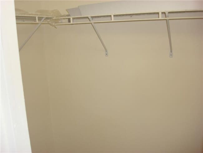 Building Photo - 770 SE 2nd Ave