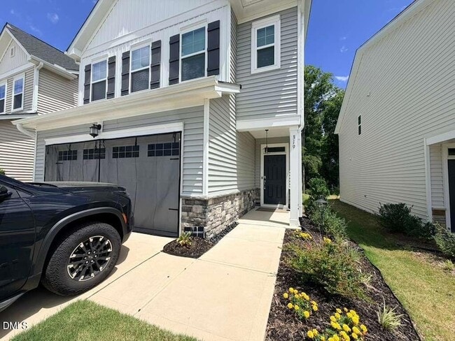Building Photo - 319 Aster Bloom Ln