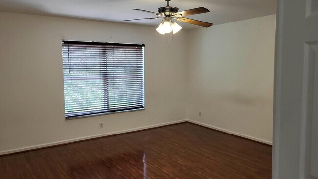 Building Photo - 4088 Lake Tahoe Cir