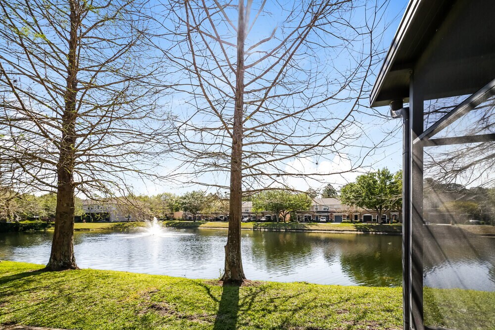 Building Photo - 5860 Sandstone Way