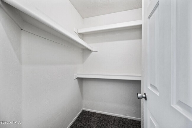 Building Photo - 16602 N 25th St