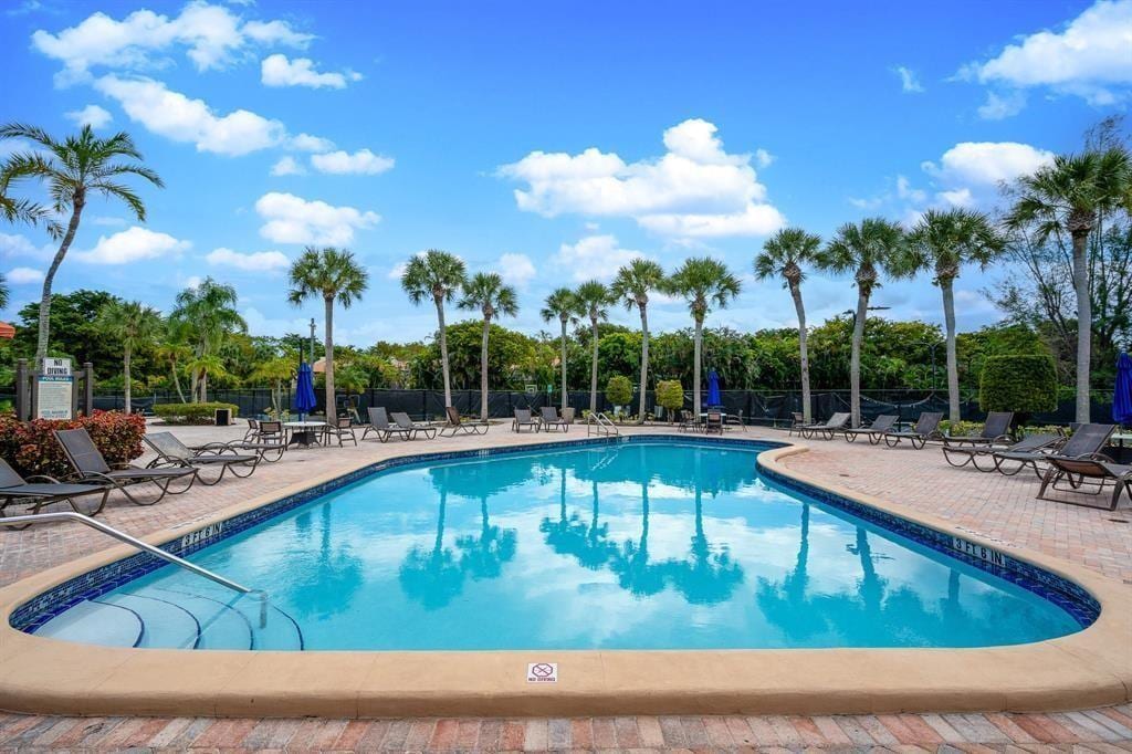 Building Photo - 3961 Adra Ave