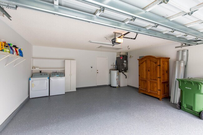 Building Photo - 12622 White Coral Dr