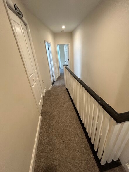 Hallway from front bedroom view - 2917 W Susquehanna Ave