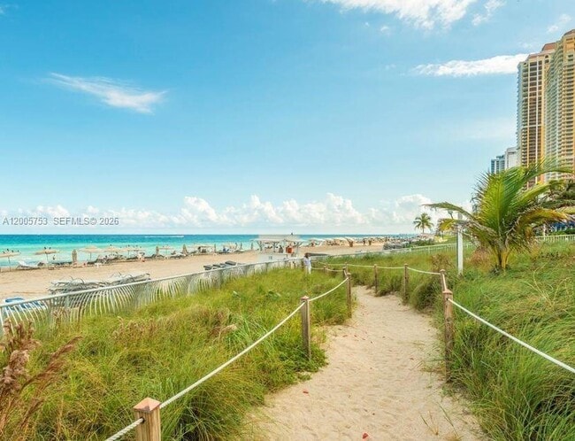Building Photo - 18201 Collins Ave