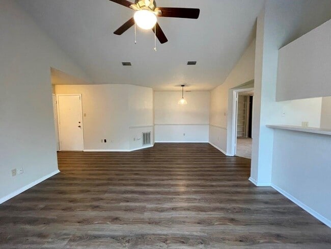 Building Photo - 16719 Whitebrush Loop