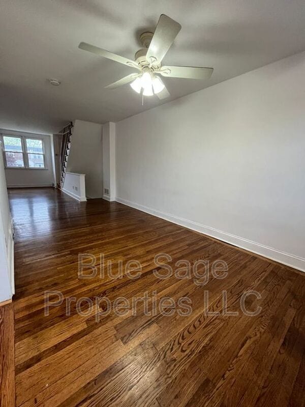 Building Photo - 229 Spruce St