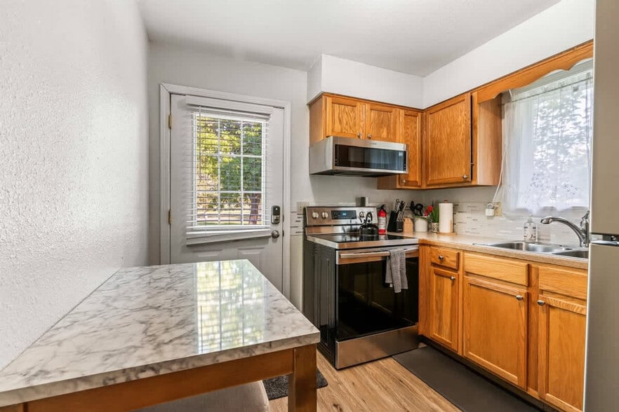 Building Photo - 1503 Fairview Ave