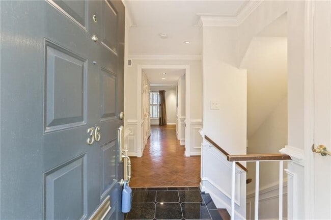 Building Photo - 36 Ivy Pkwy NE