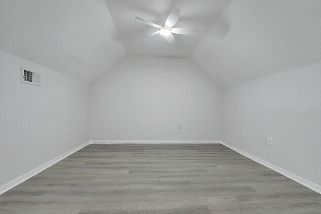 Building Photo - Fully Remodeled 2/2 with Loft in MetroWest...