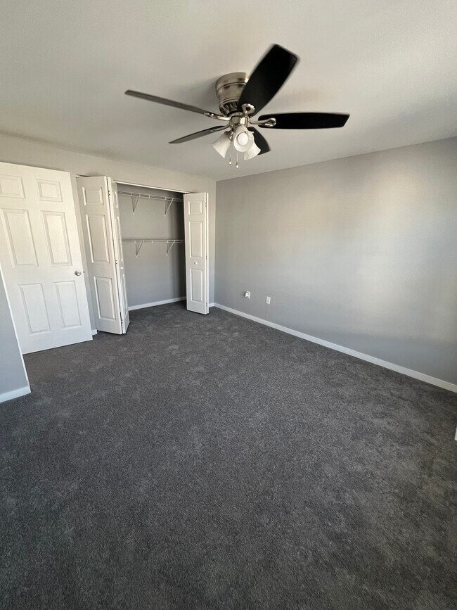 Main bedroom with celing fan - 1109 Davis St