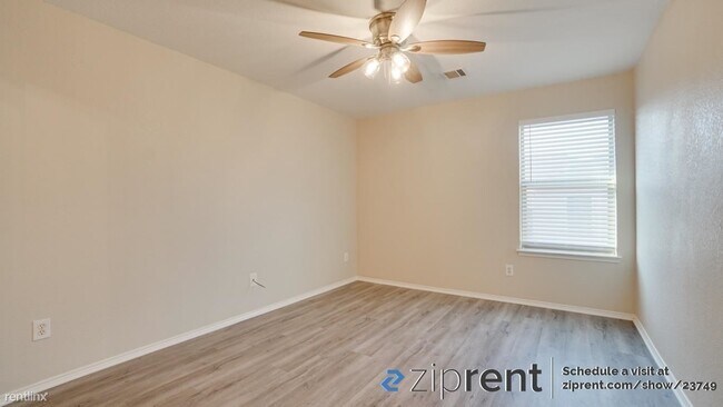 Building Photo - 3 br, 2 bath Townhome - 2340 Aldergate Dr,...
