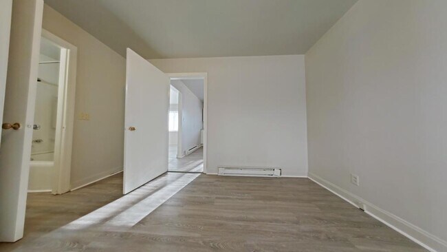 Building Photo - 610 Hawthorne Ave