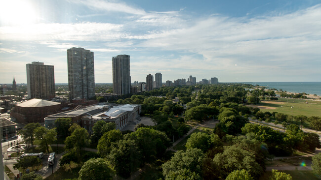 Building Photo - 1555 N Dearborn Pkwy