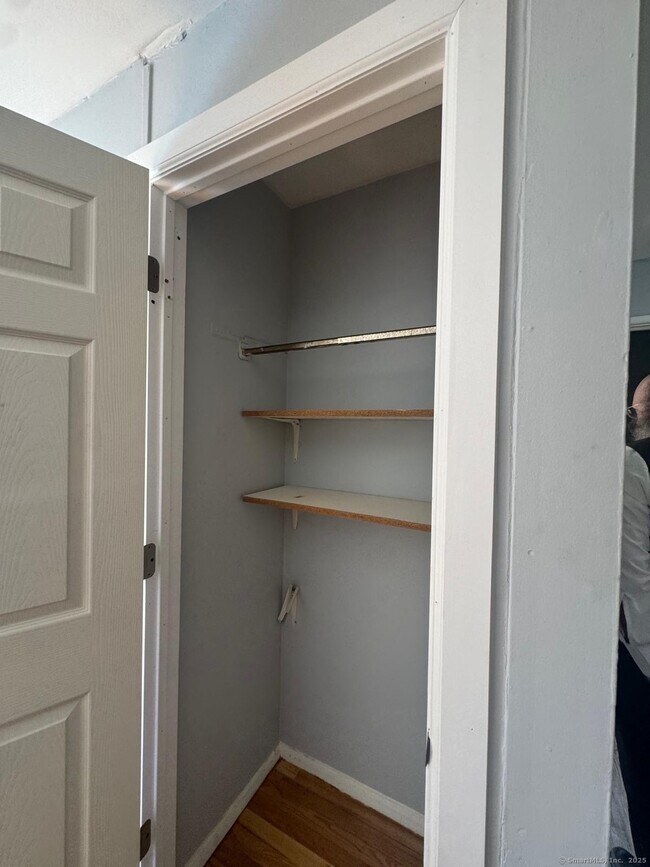 Building Photo - 155 Birdseye St