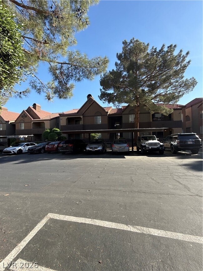 Building Photo - 2200 S Fort Apache Rd