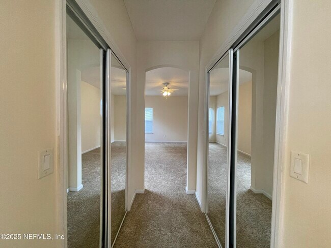Building Photo - 1804 Sea Pines Ln
